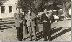 Mi abuelo Andres con dos amigos