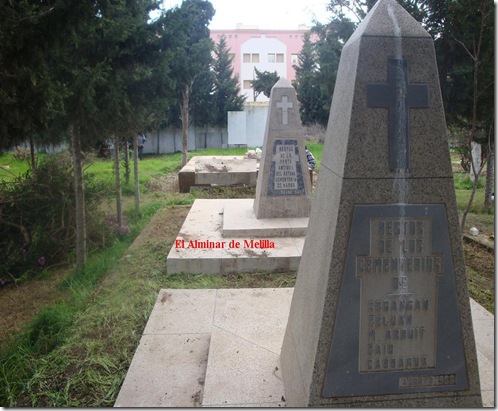 monolitos-del-cementerio-de-nador1